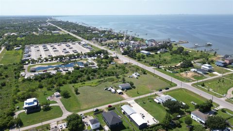 Photo of 230 22nd Street, Dickinson, TX 77539 (MLS # 11161009) Photo of 230 22nd Street, Dickinson, TX 77539 (MLS # 11161009)