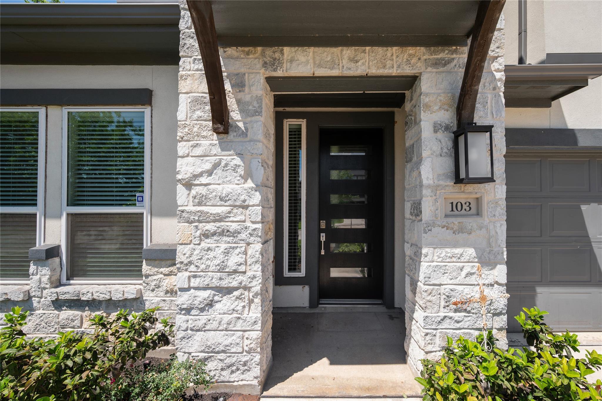 103 E Christine Manor Drive