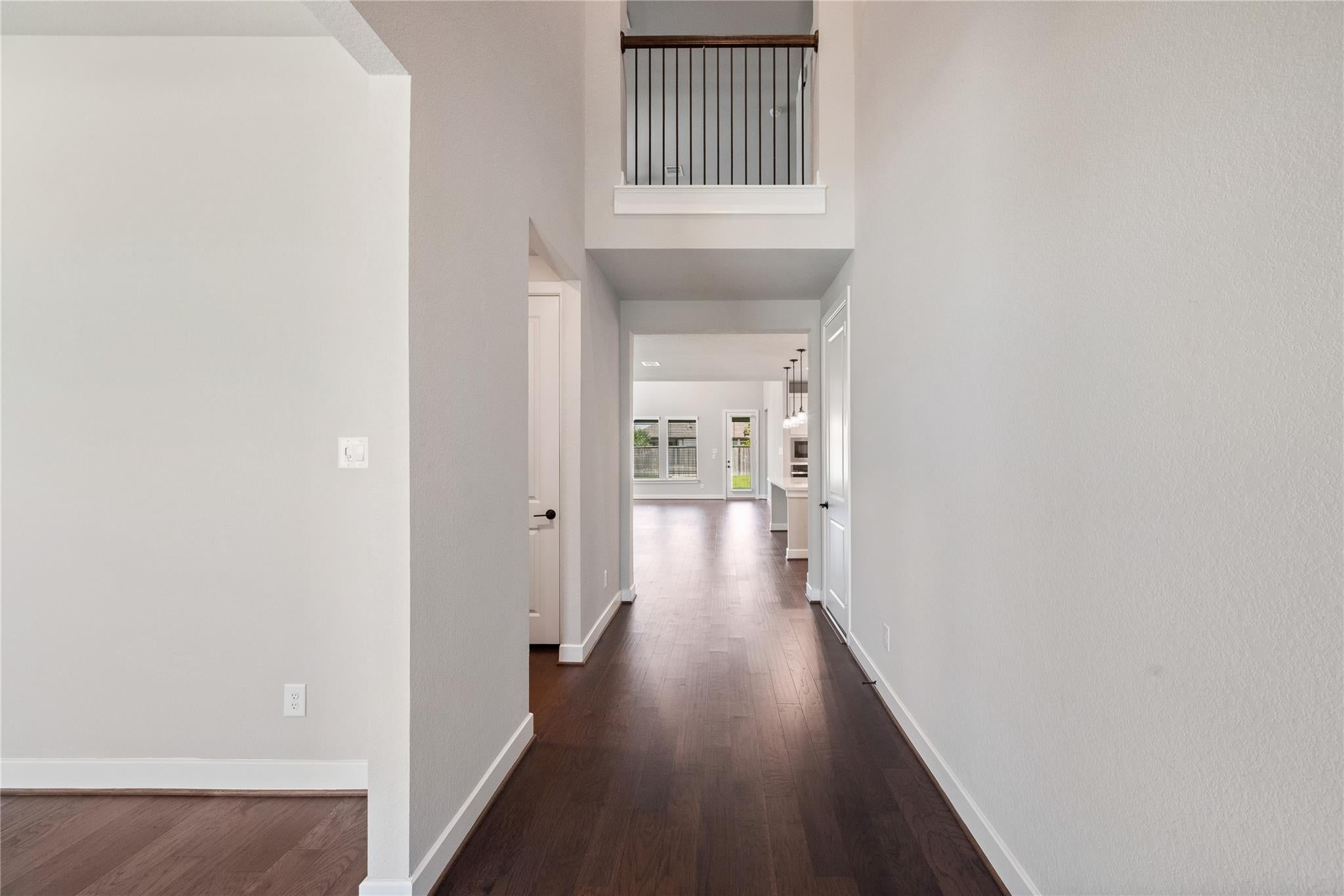 103 E Christine Manor Drive