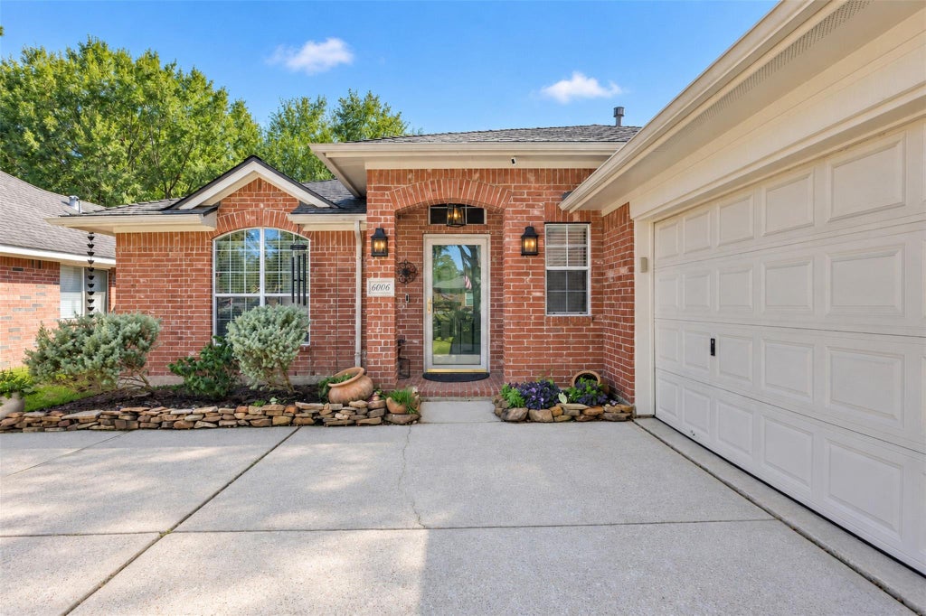 Photo of 6006 Knollwood Trail, Spring, TX 77373 (MLS # 27958778)