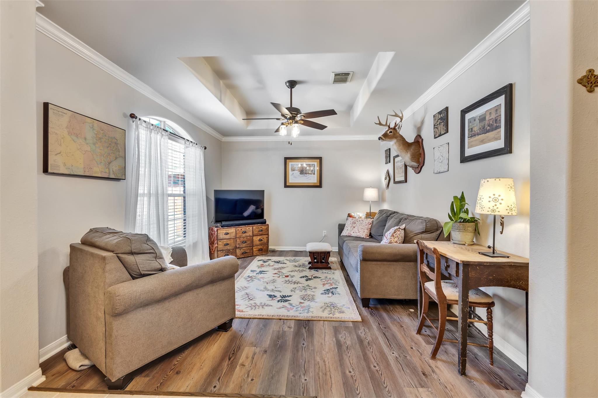 6006 Knollwood Trail
