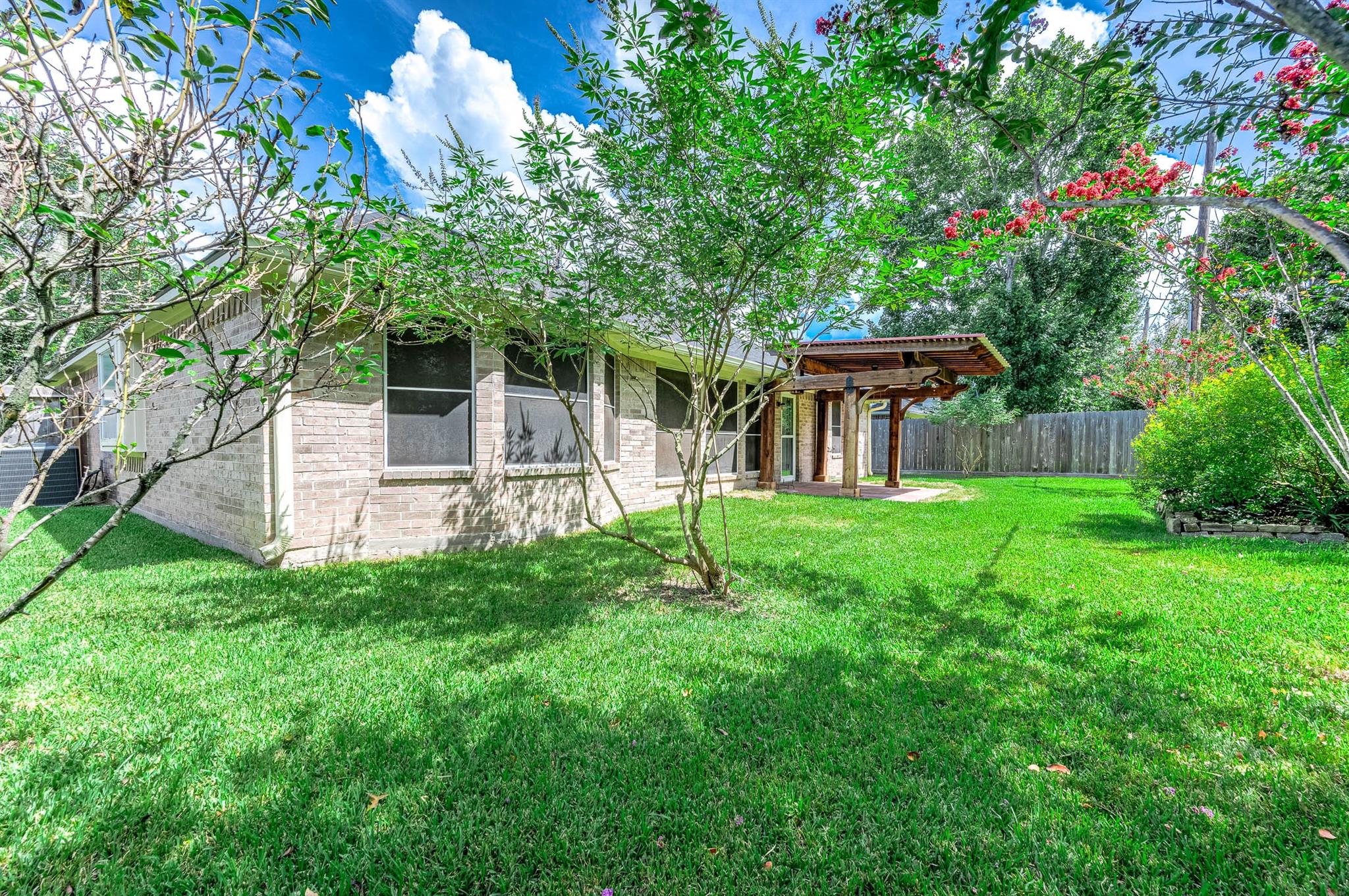 2215 Manchester Lane