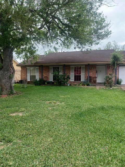 Photo of 5422 Botany Ln Ln, Houston, TX 77048 (MLS # 36507351)