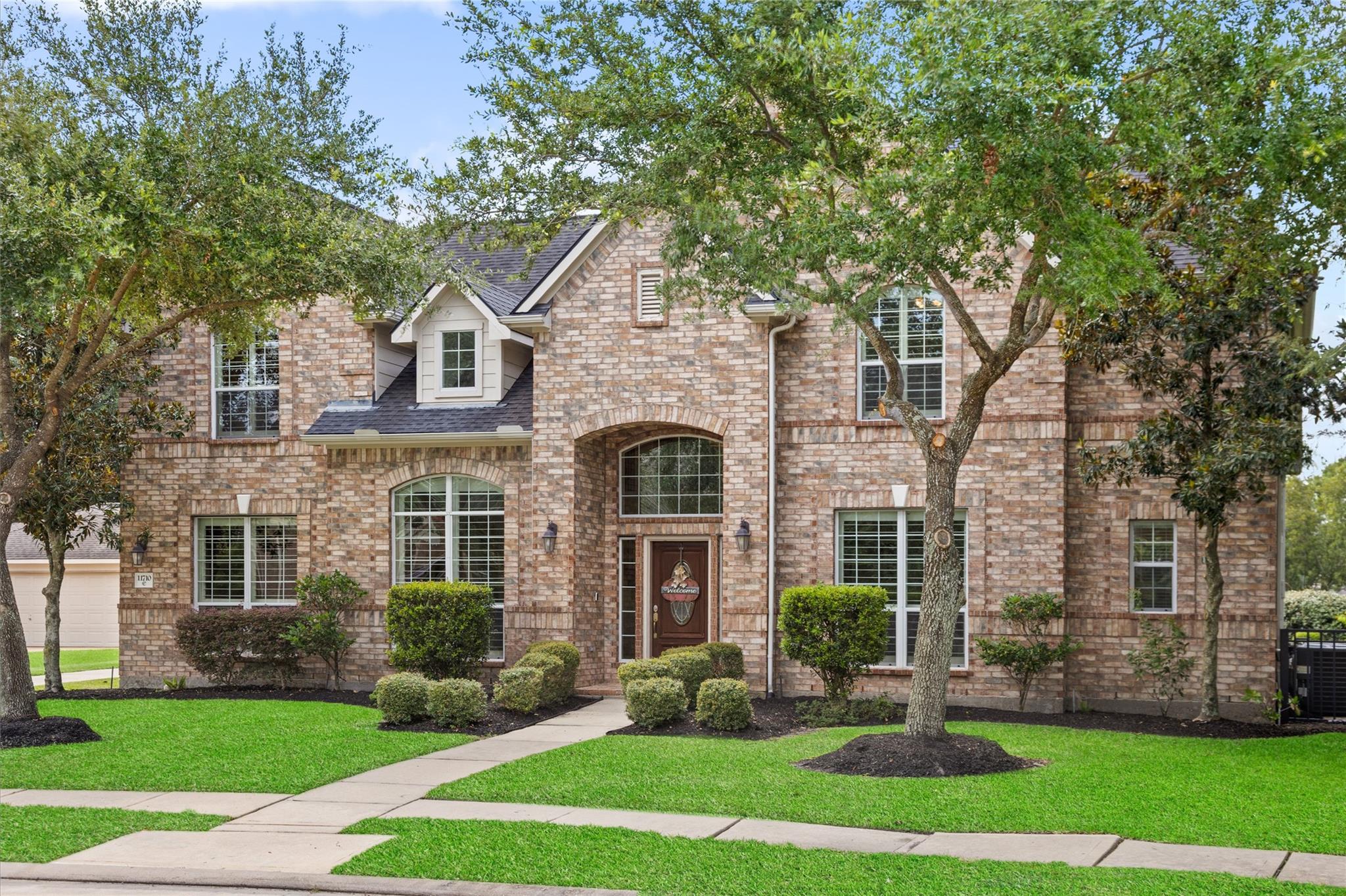 11710 Oakshield Lane
