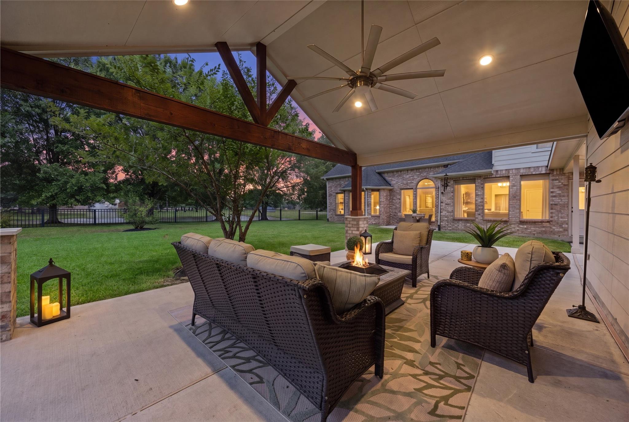 11710 Oakshield Lane