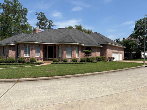 Homes For Sale - 24602 W Kingscrest Circle<br/> Spring, TX 77389