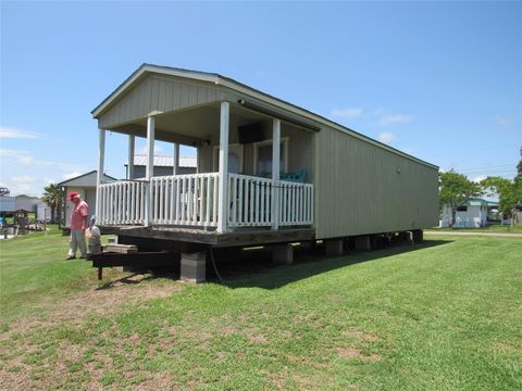 Photo of 961 County Road 202, Sargent, TX 77414 (MLS # 29396611)
