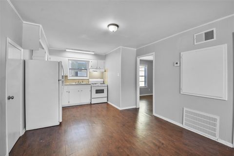 Photo of 1507 Broadmoor Drive #D, Bryan, TX 77802 (MLS # 93602841)