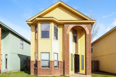 Photo of 3023 La Estancia Lane, Houston, TX 77093 (MLS # 49005162)