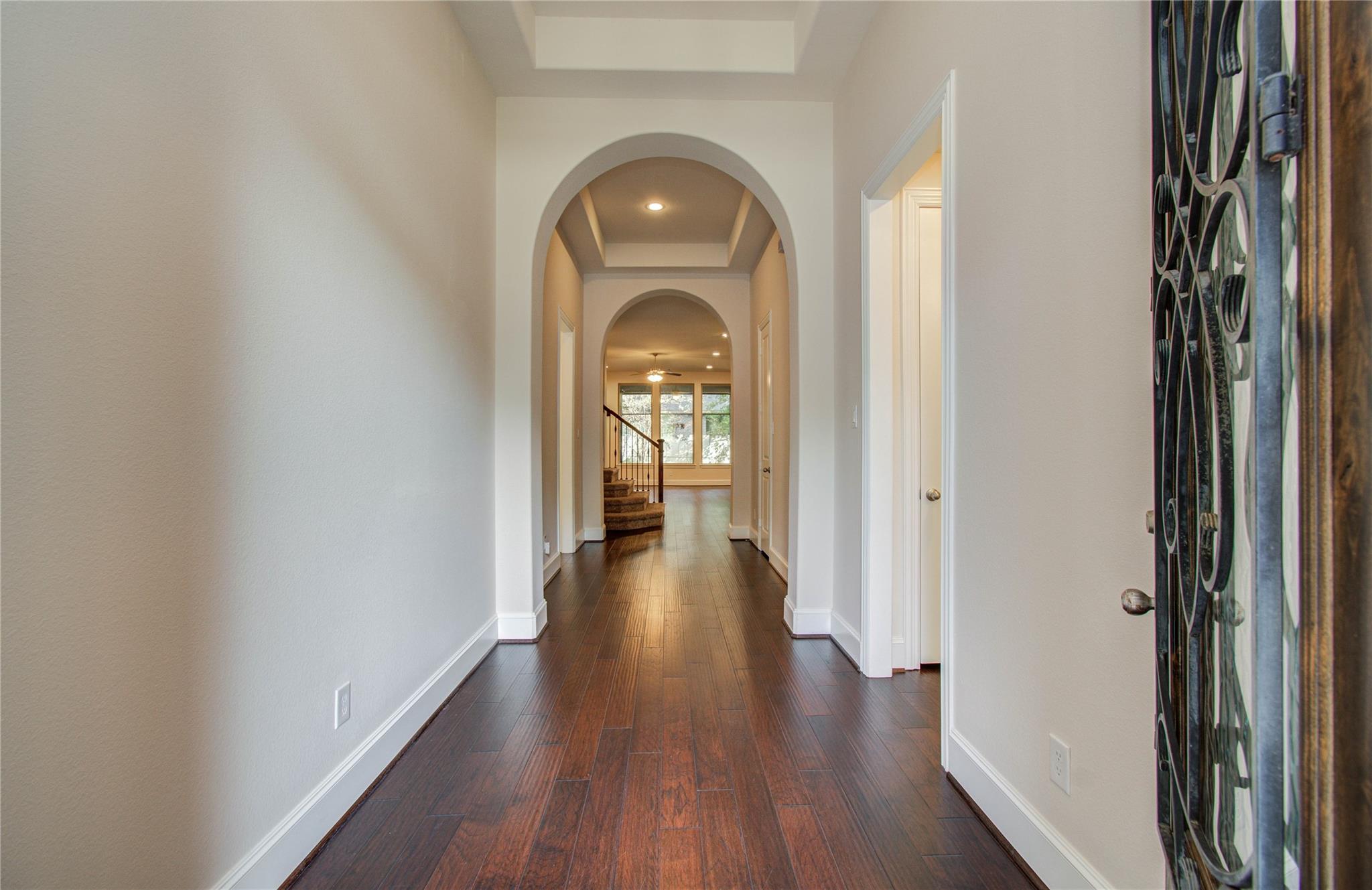 10202 S Goshawk Trail