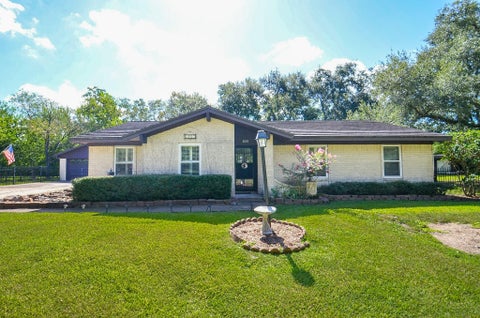 Photo of 3207 Hamm Road, Pearland, TX 77581 (MLS # 84267176)