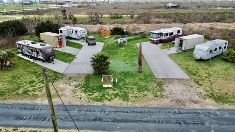 Photo of 1105 Tuna Drive, Crystal Beach, TX 77650 (MLS # 25368272)