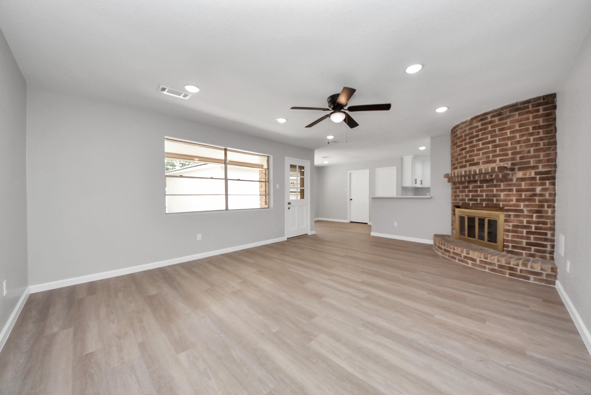 2402 Rolling Glen Drive