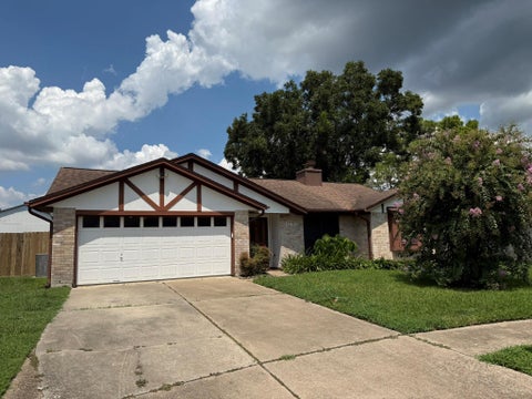 Photo of 515 Tresvant Drive, Houston, TX 77598 (MLS # 72302606)