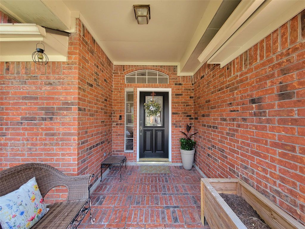 Photo of 7919 Hidden Oaks Lane, Houston, TX 77095 (MLS # 84348867)