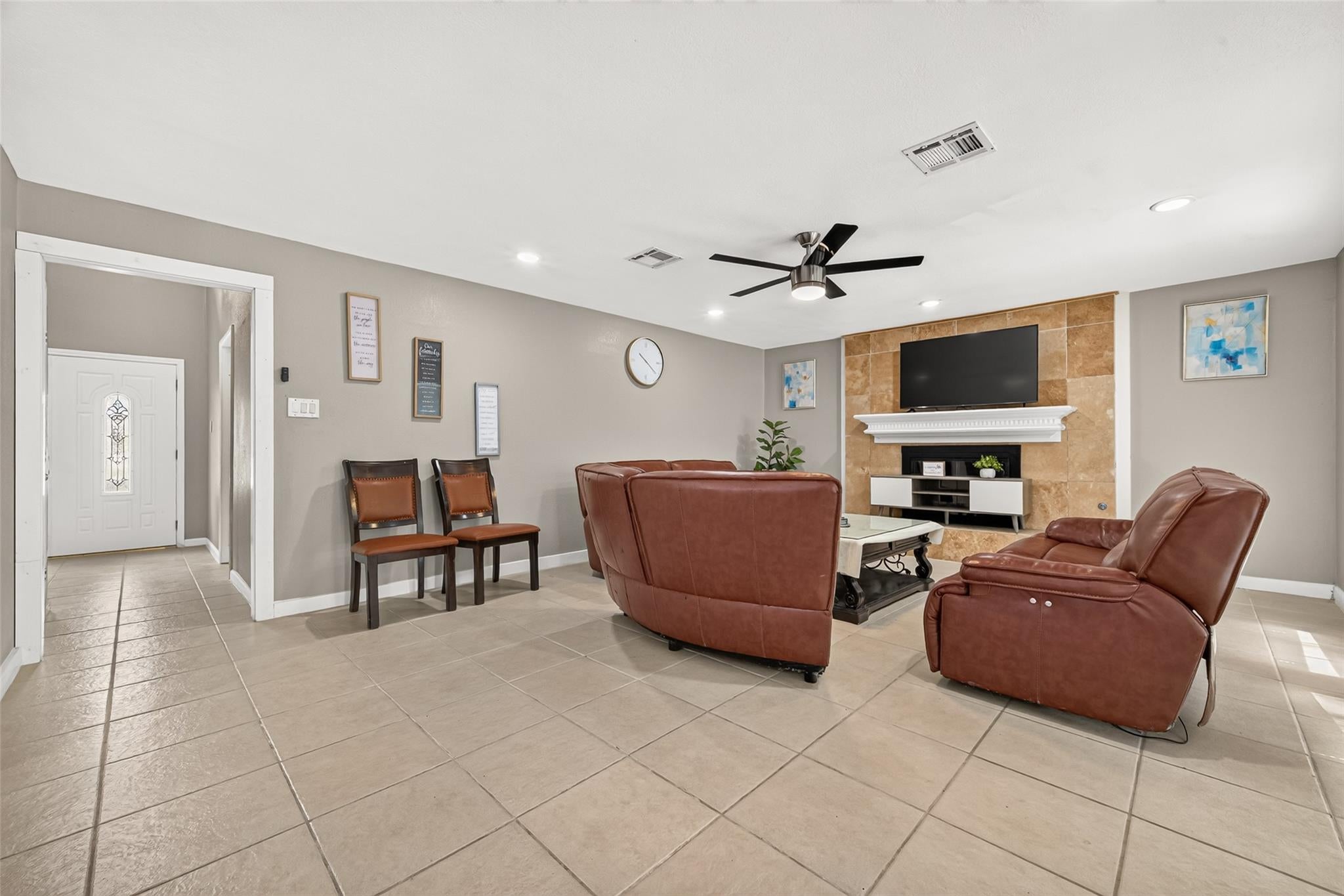 552 Roanoke Drive