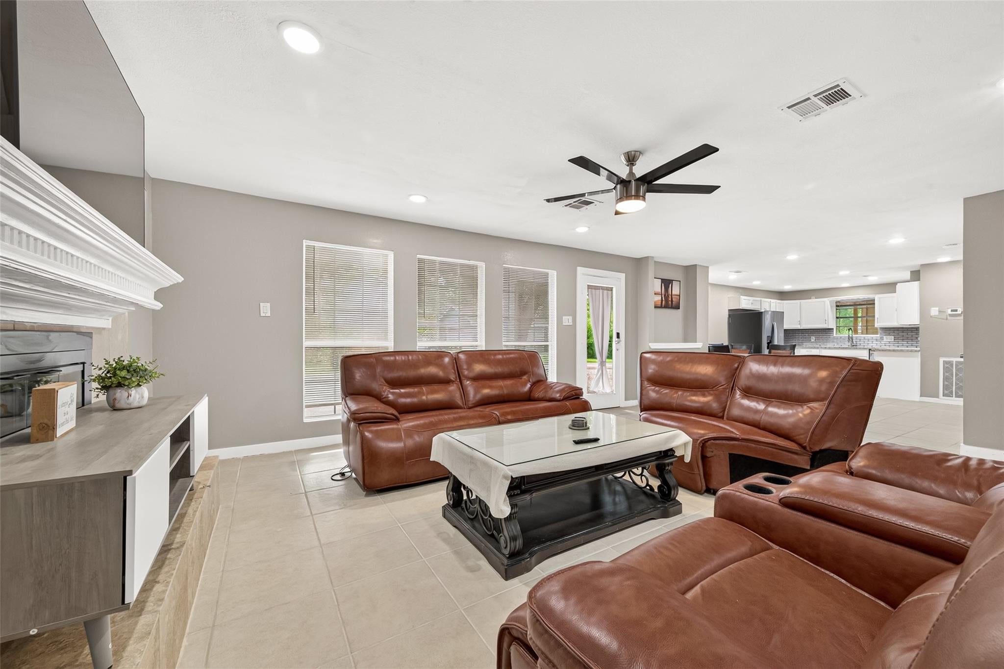 552 Roanoke Drive