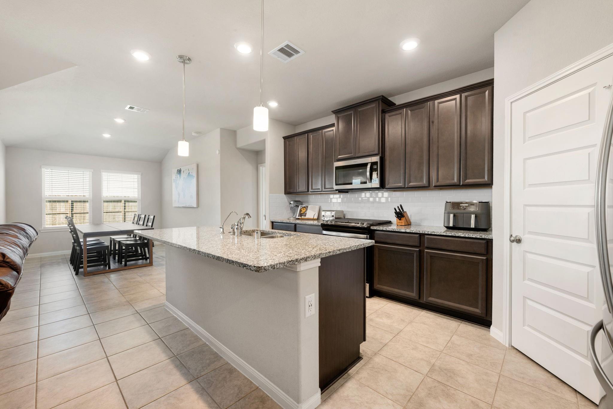 10402 Deussen Lane