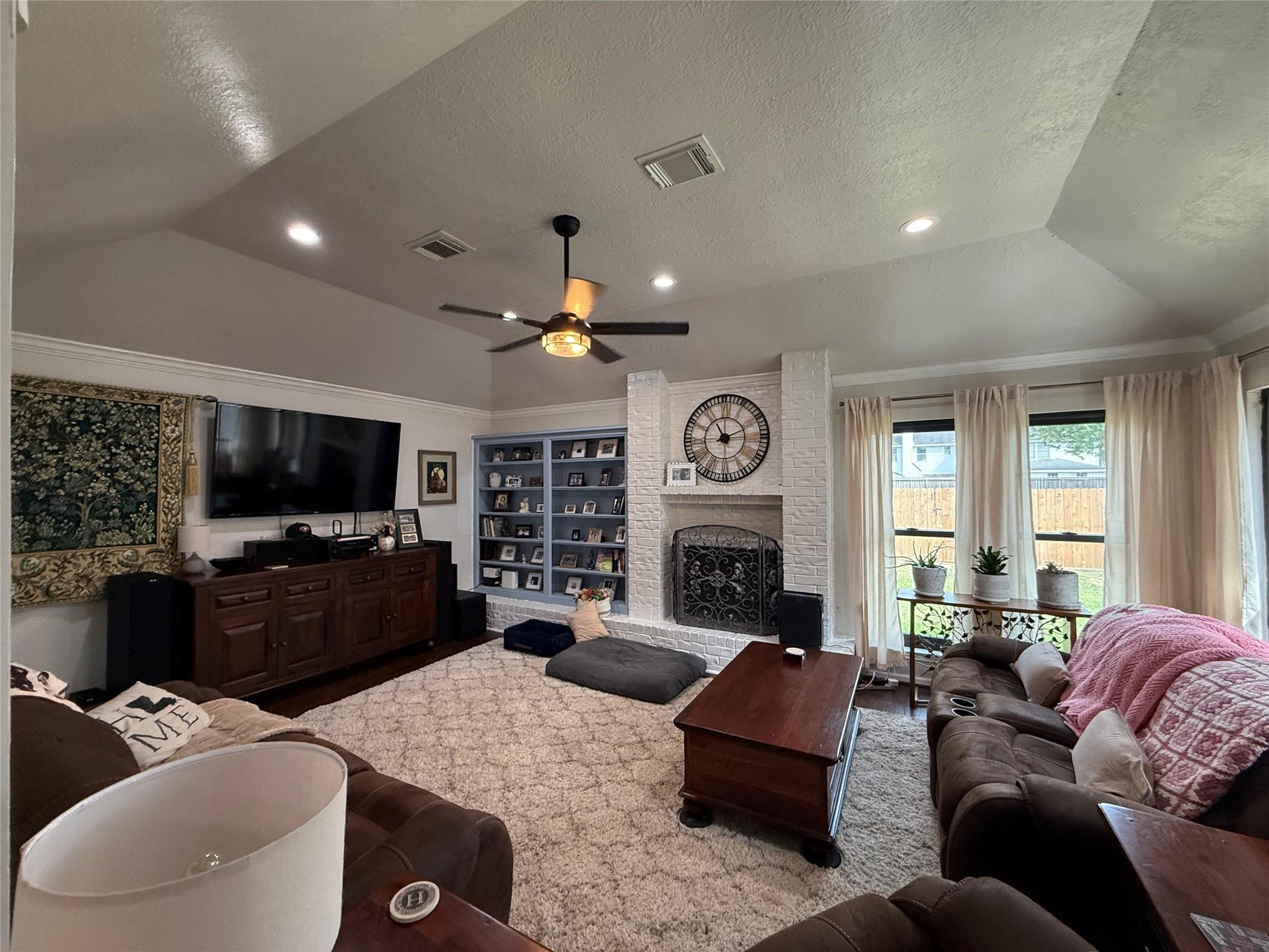 6623 Gleneagles Drive