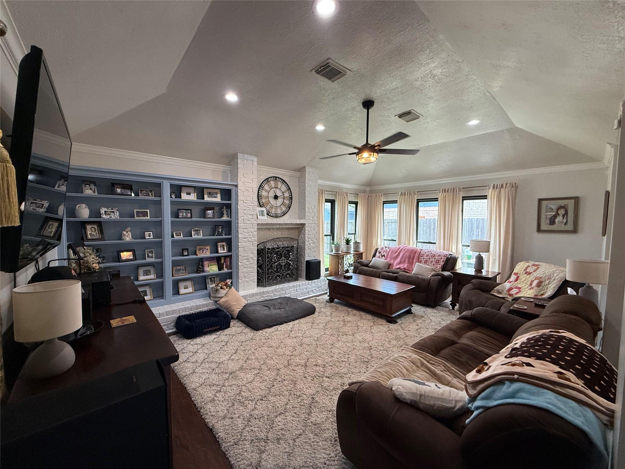 6623 Gleneagles Drive