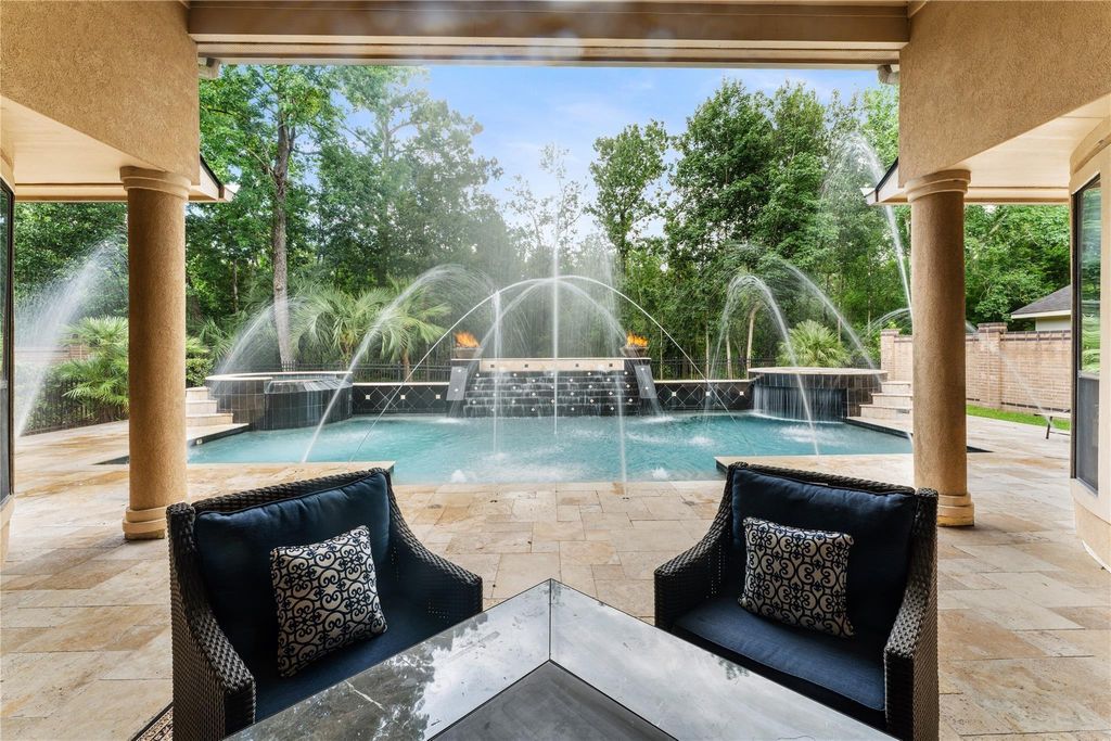 Photo of 13703 Greenwood Lane S, Houston, TX 77044 (MLS # 98676779)