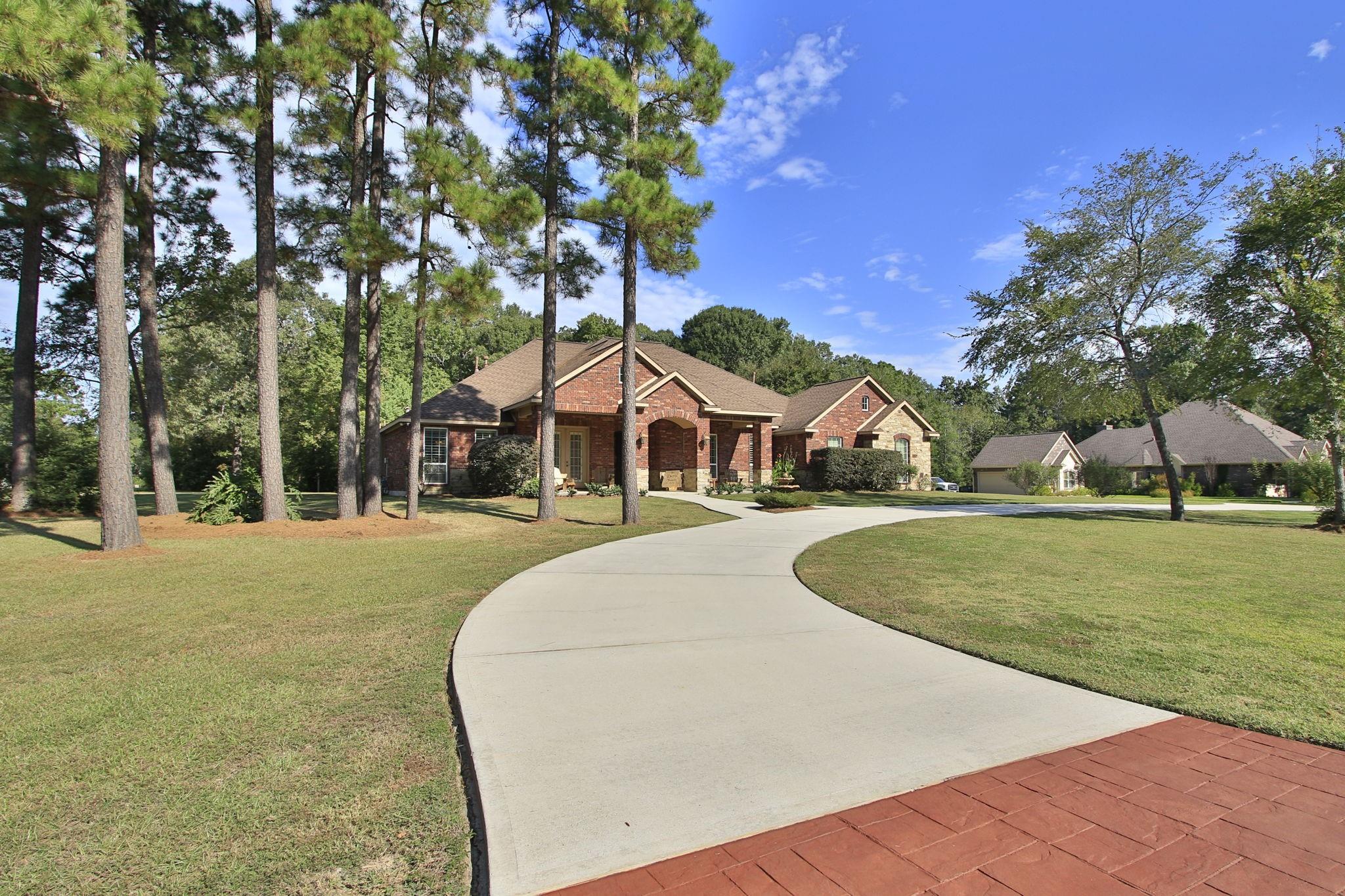 1547 Ruby Drive