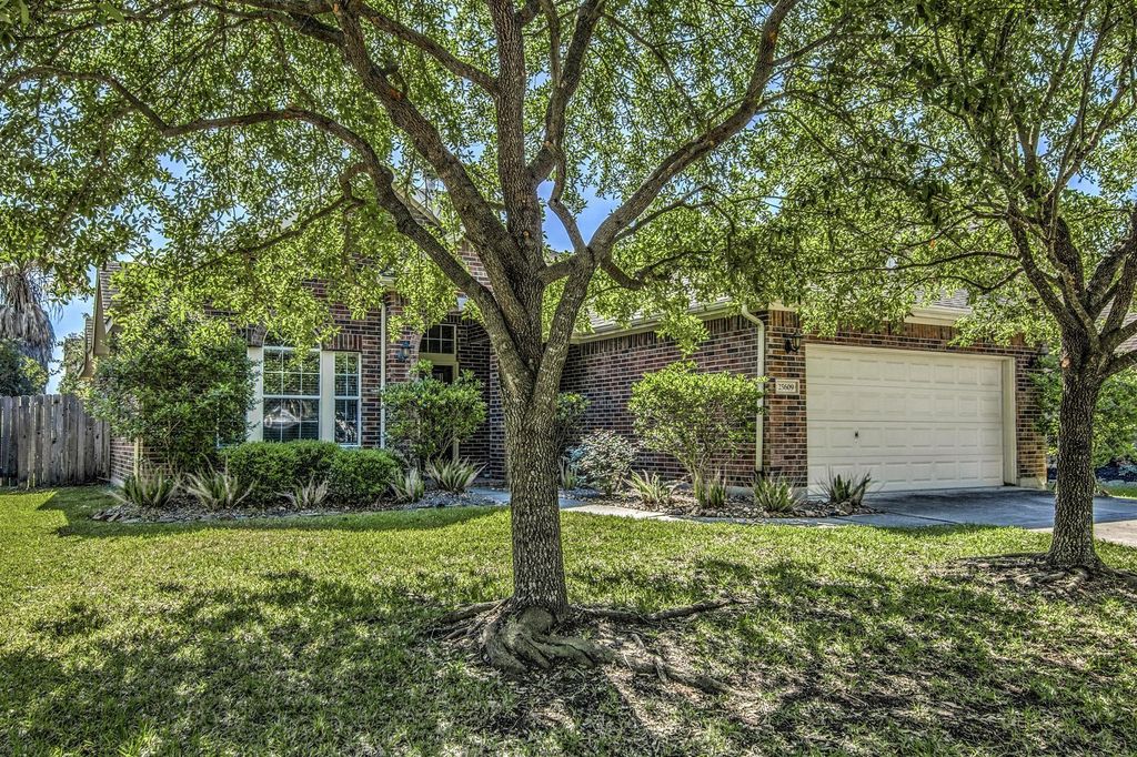 Photo of 25609 Tiverton Forest Court, Porter, TX 77365 (MLS # 12541131)
