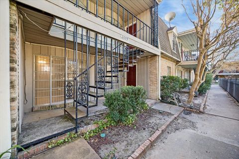 Photo of 2609 Marilee Lane #1, Houston, TX 77057 (MLS # 72887446)
