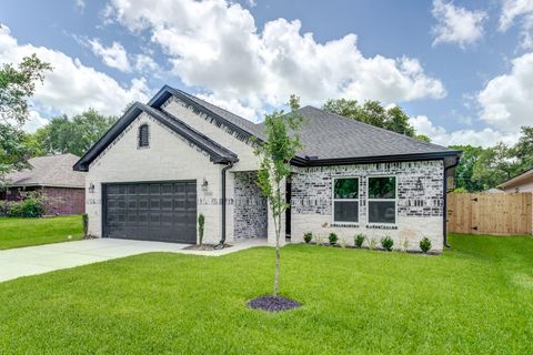 Tiny photo for 3718 Kilkenny Drive, Houston, TX 77047 (MLS # 86997671)