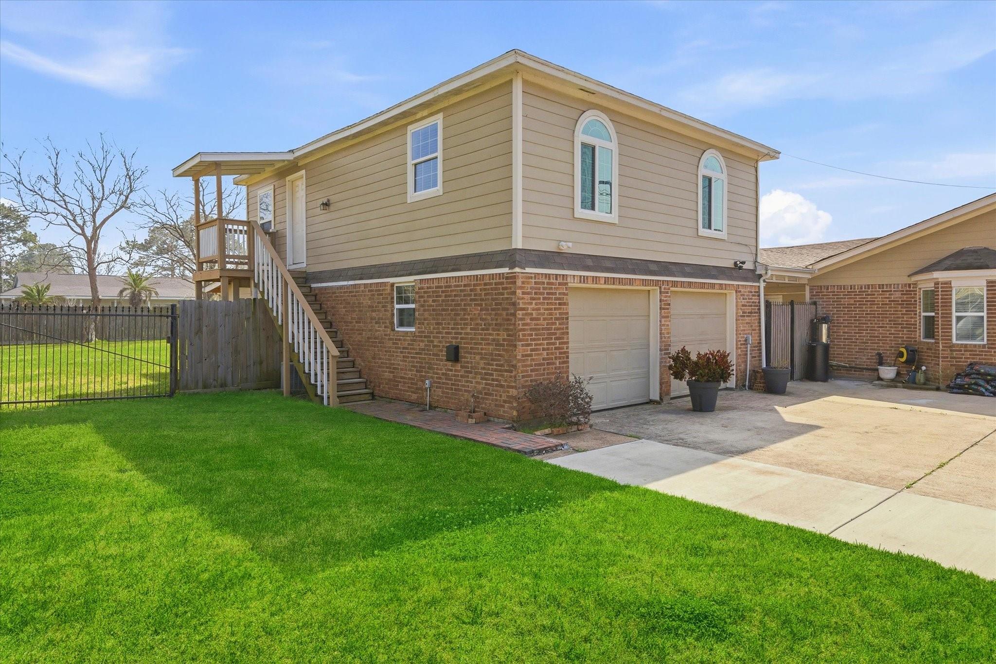 8902 1/2 Courtney Drive