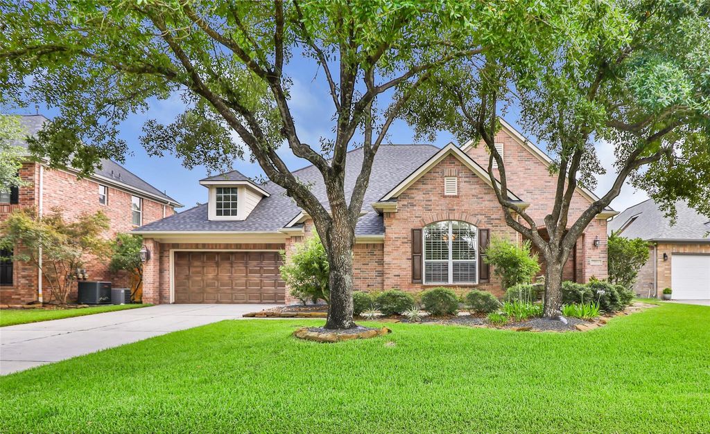 Photo of 7511 Prairie Oak Trail, Humble, TX 77346 (MLS # 16702610)