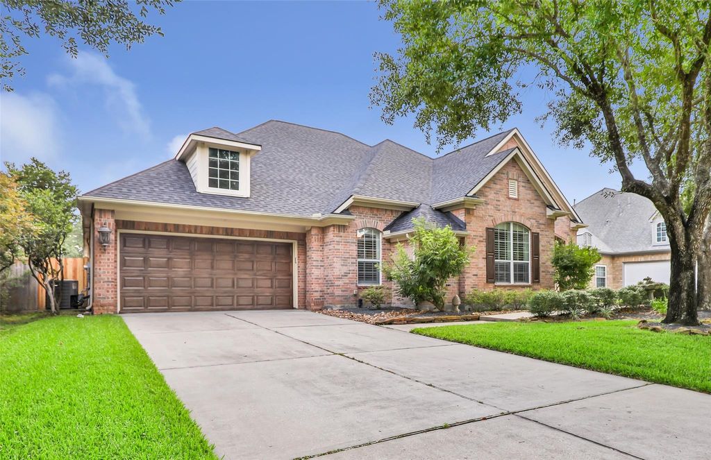 Photo of 7511 Prairie Oak Trail, Humble, TX 77346 (MLS # 16702610)