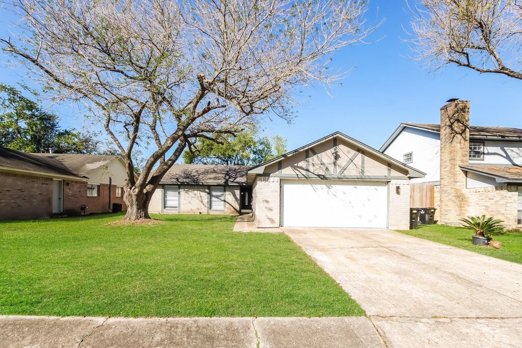 Photo of 5327 Enchanted Mist Drive, Humble, TX 77346 (MLS # 54991458)