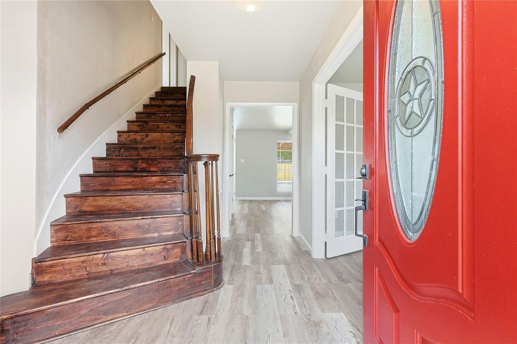 Photo of 16438 Glenshannon Drive, Houston, TX 77059 (MLS # 40367540)