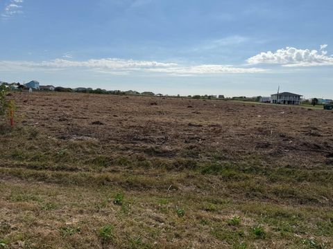 Photo of 1236 Highway 87, Crystal Beach, TX 77650 (MLS # 62499286)