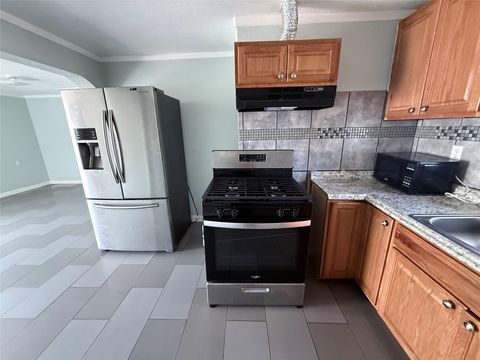 Photo of 13809 Hershe Street #B, Houston, TX 77015 (MLS # 44942356)
