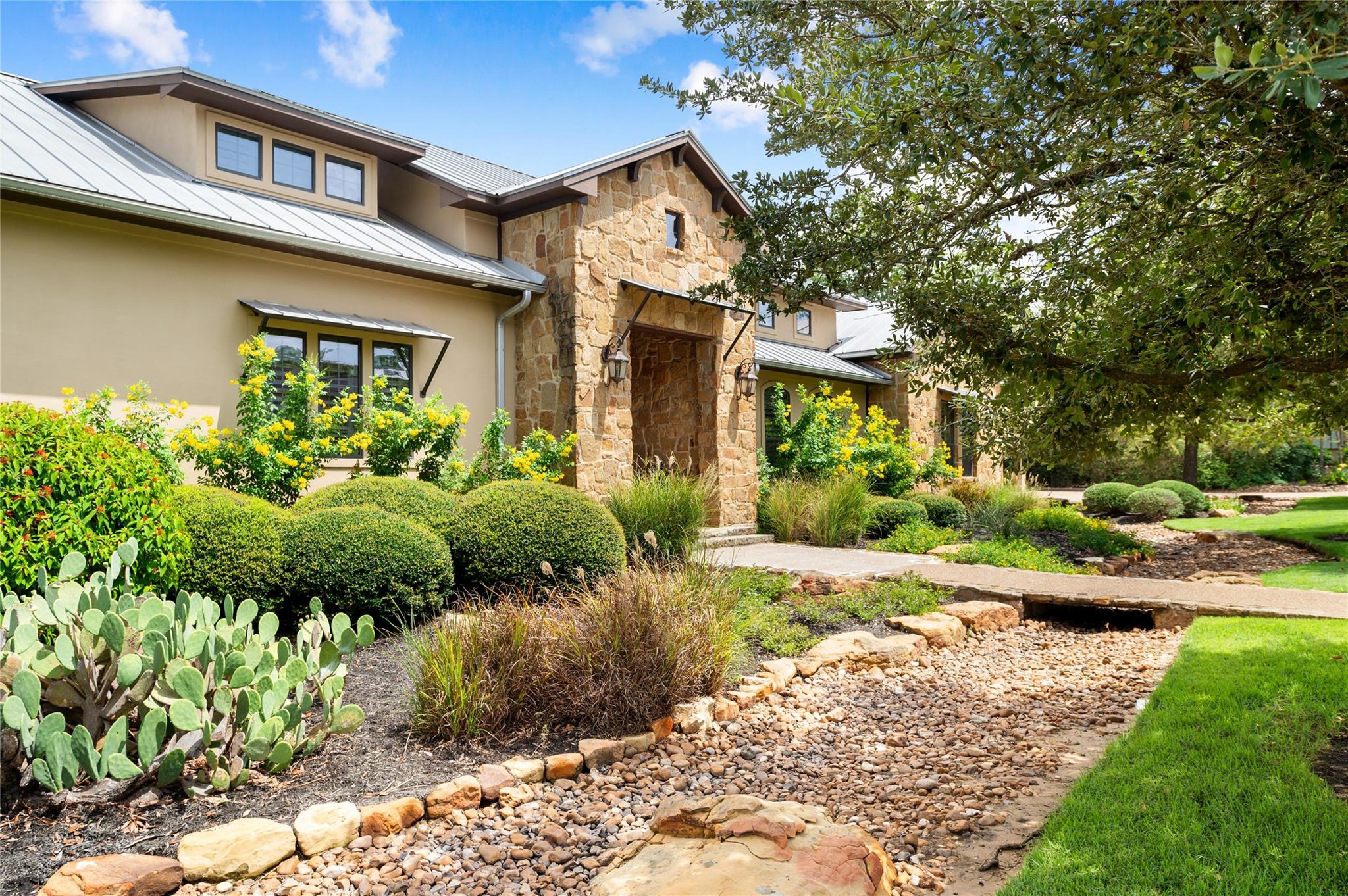 3006 Hickory Ridge Circle