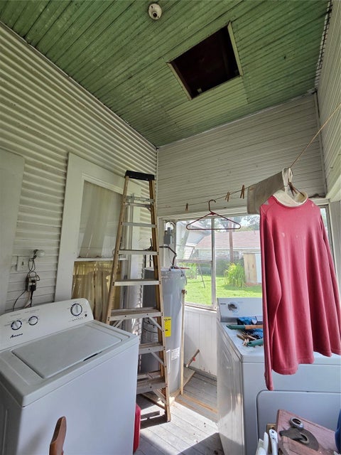 Tiny photo for 421 S La Salle ST, Navasota, TX 77868 (MLS # 82740828)