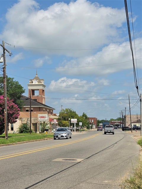 Tiny photo for 421 S La Salle ST, Navasota, TX 77868 (MLS # 82740828)