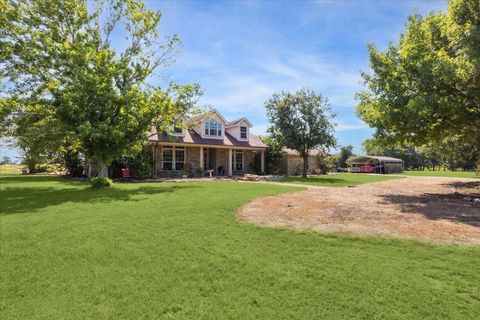 Photo of 1281 Private Road 7037, Lexington, TX 78947 (MLS # 39854816)