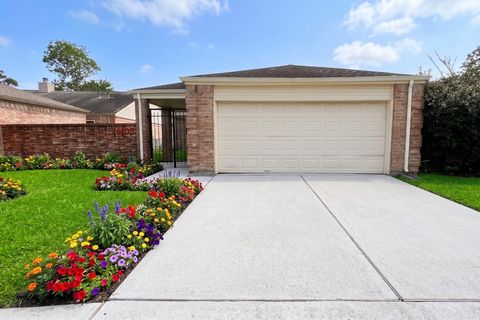 Photo of 18527 Trail Bend Lane, Houston, TX 77084 (MLS # 94894081)
