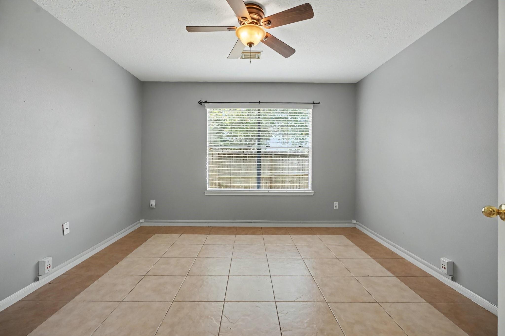 526 Oak Briar Drive