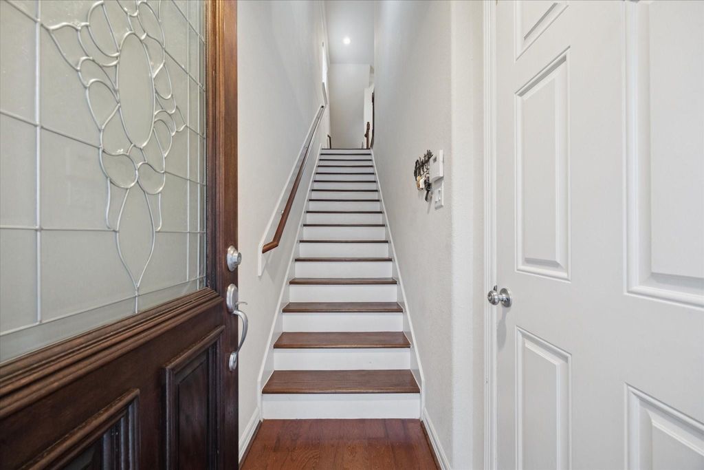 Photo of 888 Fisher Street, Houston, TX 77018 (MLS # 58515148)