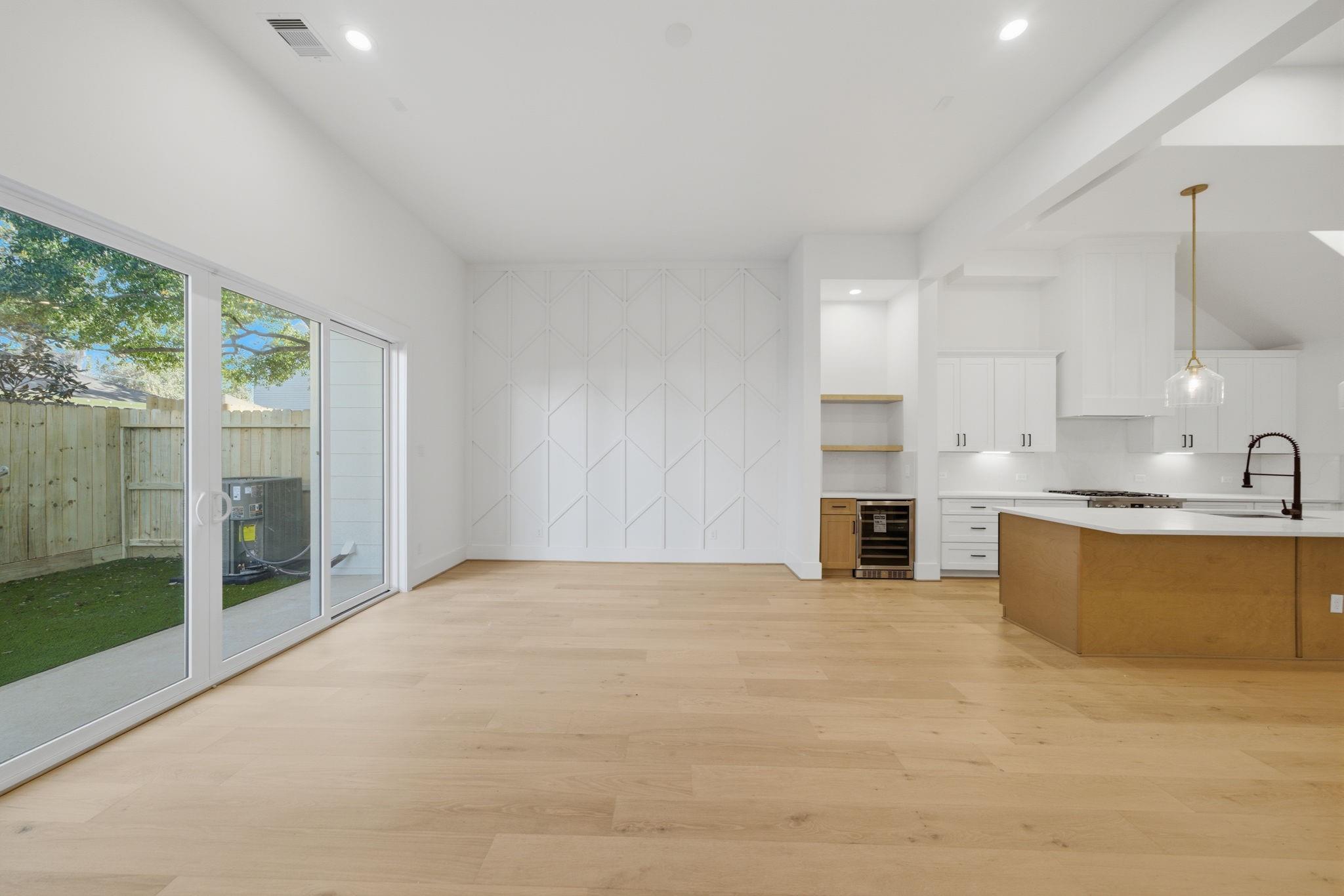 1326 Lawrence Street