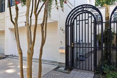 Tiny photo for 2421 North Boulevard, Houston, TX 77098 (MLS # 43733677)