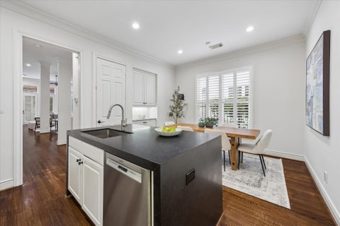 Tiny photo for 2421 North Boulevard, Houston, TX 77098 (MLS # 43733677)
