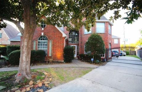 Homes For Sale - 7006 Centre Grove Drive<br/> Houston, TX 77069