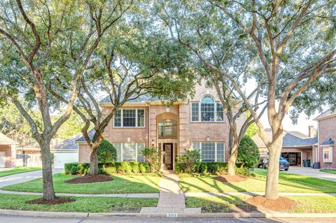 Photo of 3311 Seminole Court, Sugar Land, TX 77479 (MLS # 30157502) Photo of 3311 Seminole Court, Sugar Land, TX 77479 (MLS # 30157502)