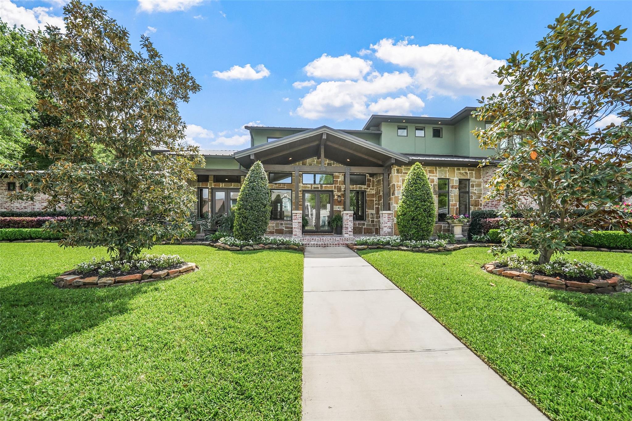 3610 Oak Forest Drive