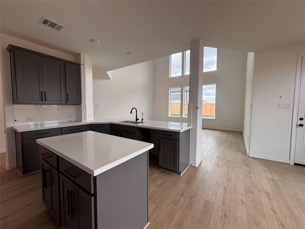 Photo of 7911 Jade Crest Drive, Angleton, TX 77515 (MLS # 3289258)